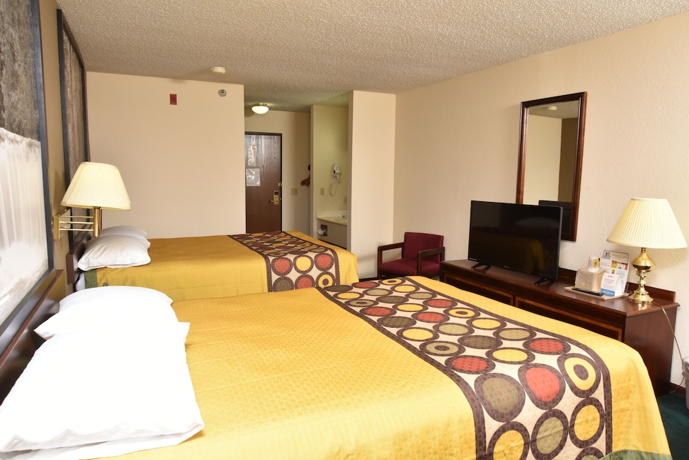 Super 8 by Wyndham Springfield Battlefield - photo 21