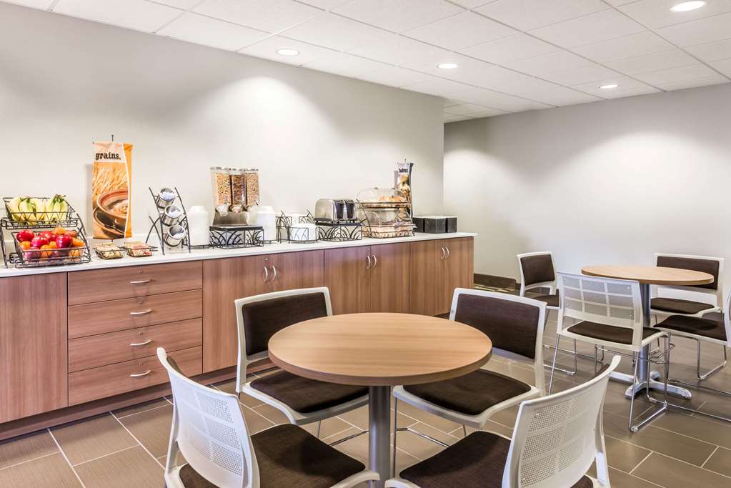Microtel Inn & Suites By Wyndham Beaver Falls - photo 15