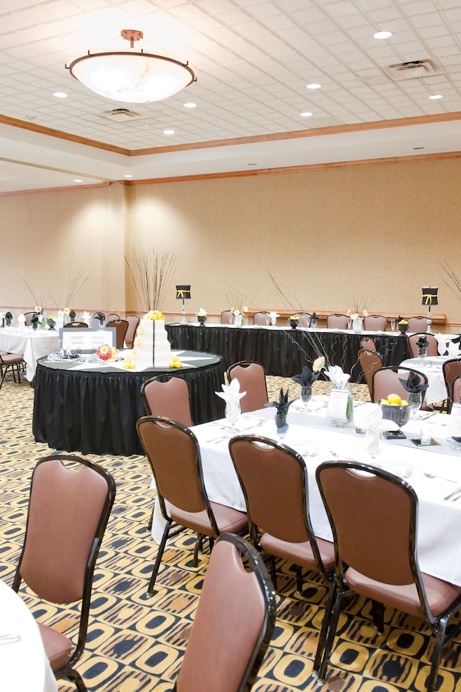 Hampton Inn & Suites Columbia at University - photo 30