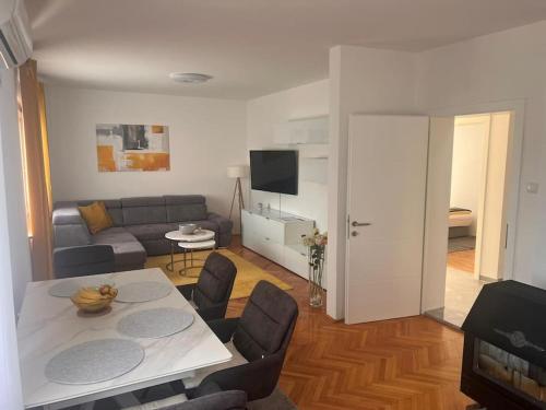 Appartement Nada — 4-Star Luxury Hotel in Brod, Bosnia and Herzegovina