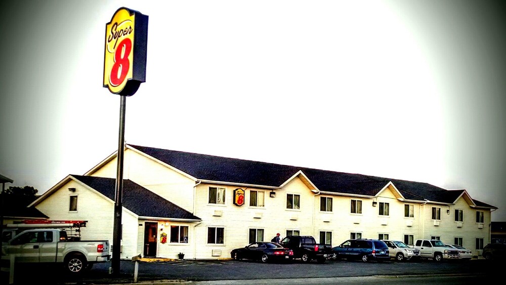 Super 8 by Wyndham Sheridan - photo 17