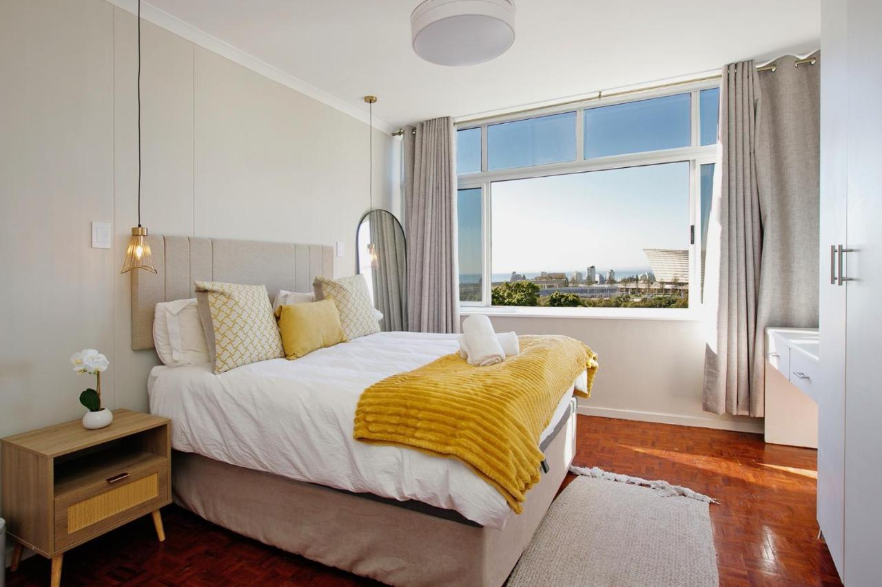 Sunny Central Green Point Apartment — 4-Star Luxury Hotel in Cape Town, South Africa