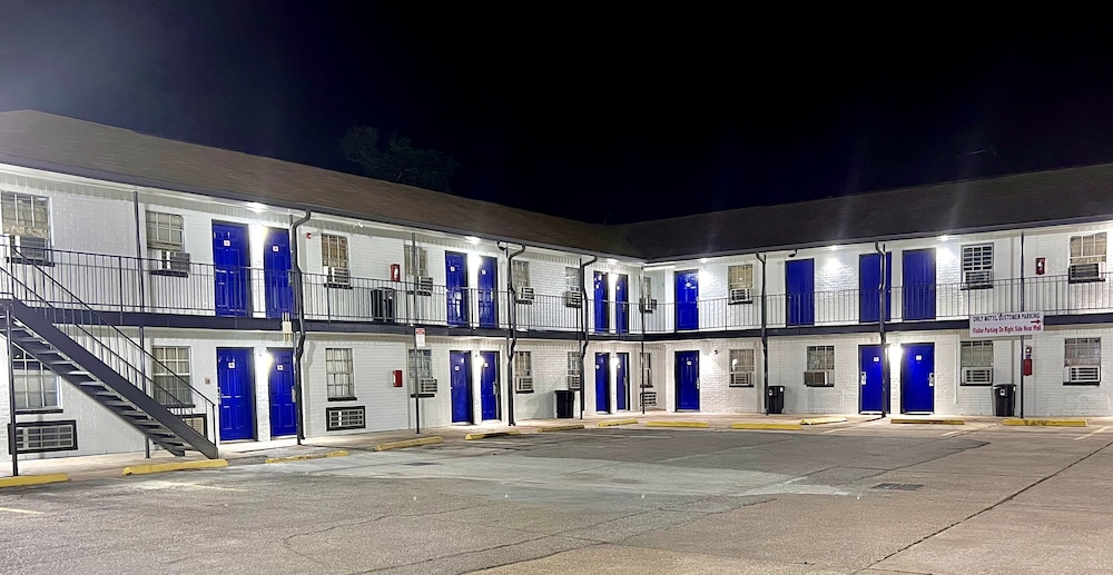 Orbit Inn Houston Homestead Tidwell - photo 10