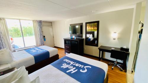 Days Inn by Wyndham Maysville Kentucky - photo 14