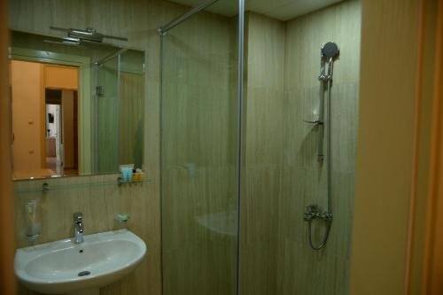 Hotel Varios