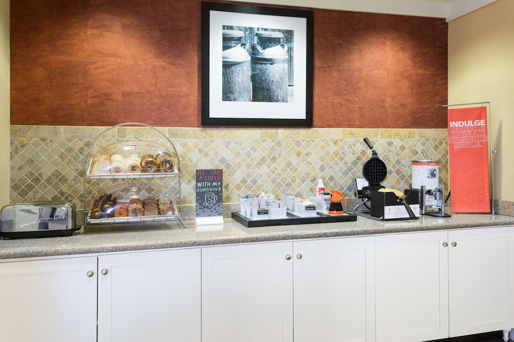 Hampton Inn Moss Point Pascagoula - photo 24