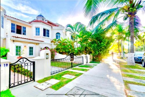 Casa Canto Marina 20 Up To 14 Guest 7 Brm — 4-Star Luxury Hotel in Puerto Vallarta, Mexico