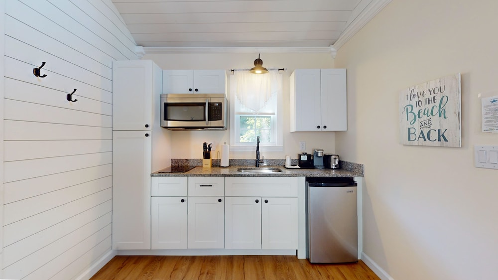 Coastal Estate - photo 25