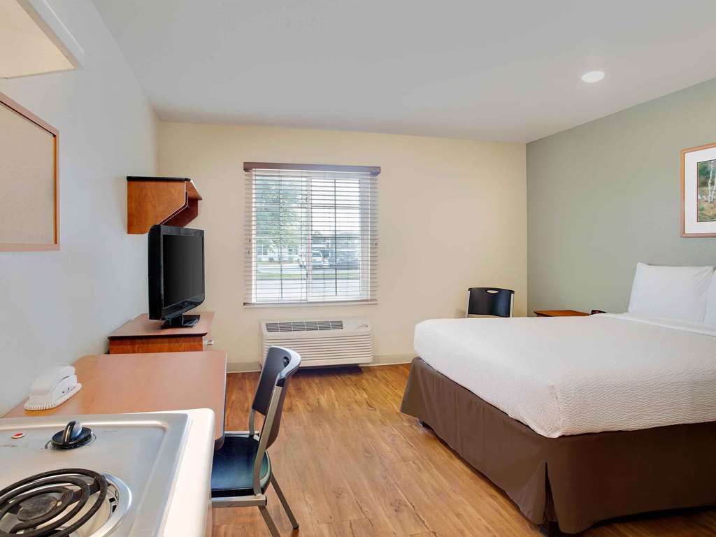 WoodSpring Suites Mobile - photo 8