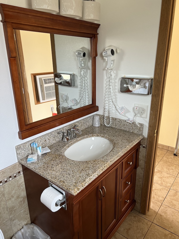 All Star Inn & Suites - photo 286