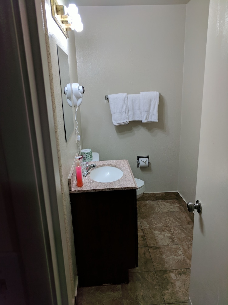 La Hacienda Motel - photo 15
