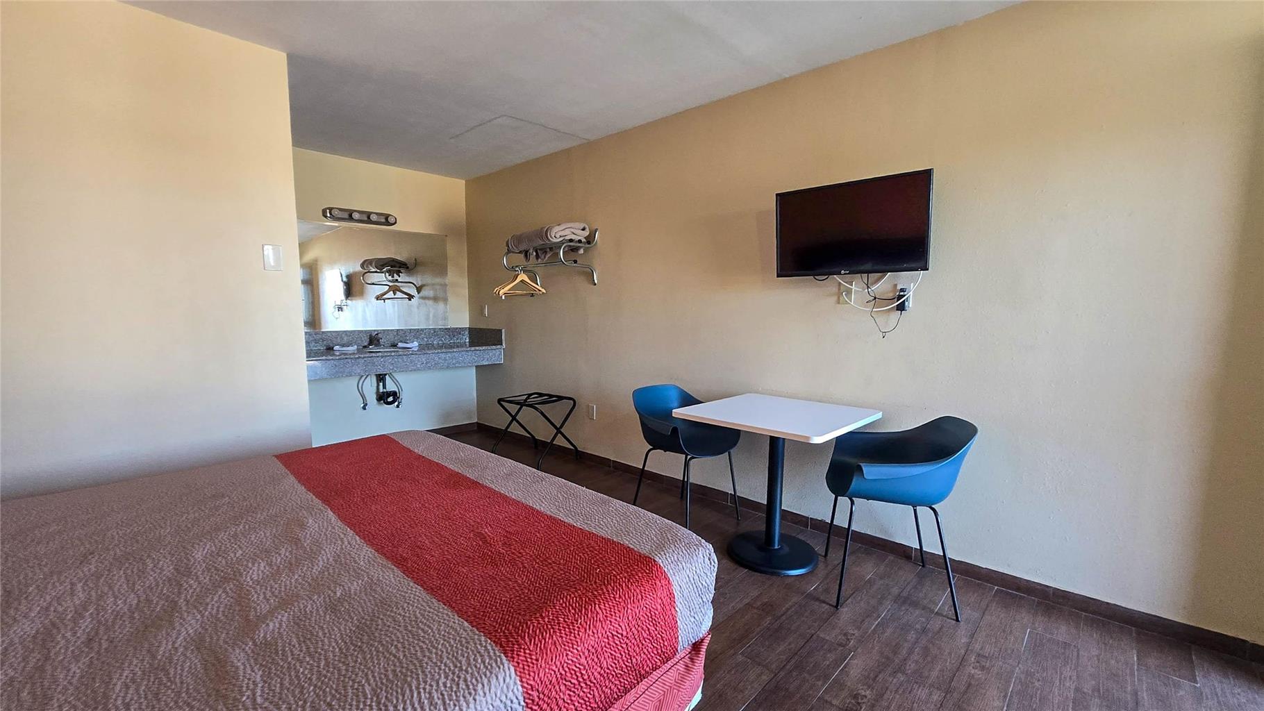 Motel 6 Blythe CA South - photo 79