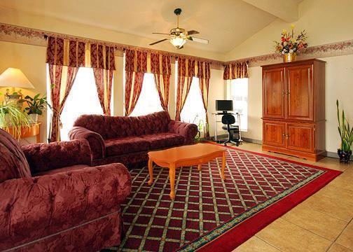 Economy Inn and Suites - photo 21