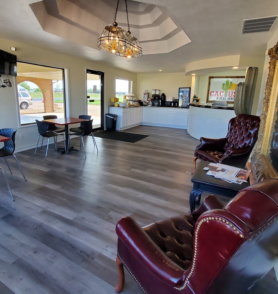 Cactus Inn & Suites - photo 4