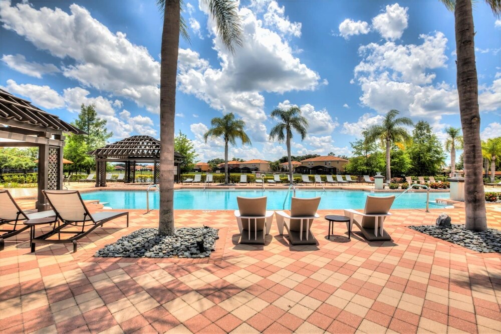 6BR Luxury Home Family Resort With Private Pool BBQ and Games Room Kissimmee - photo 25