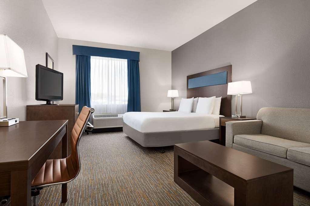 Wingate By Wyndham Southport - photo 7
