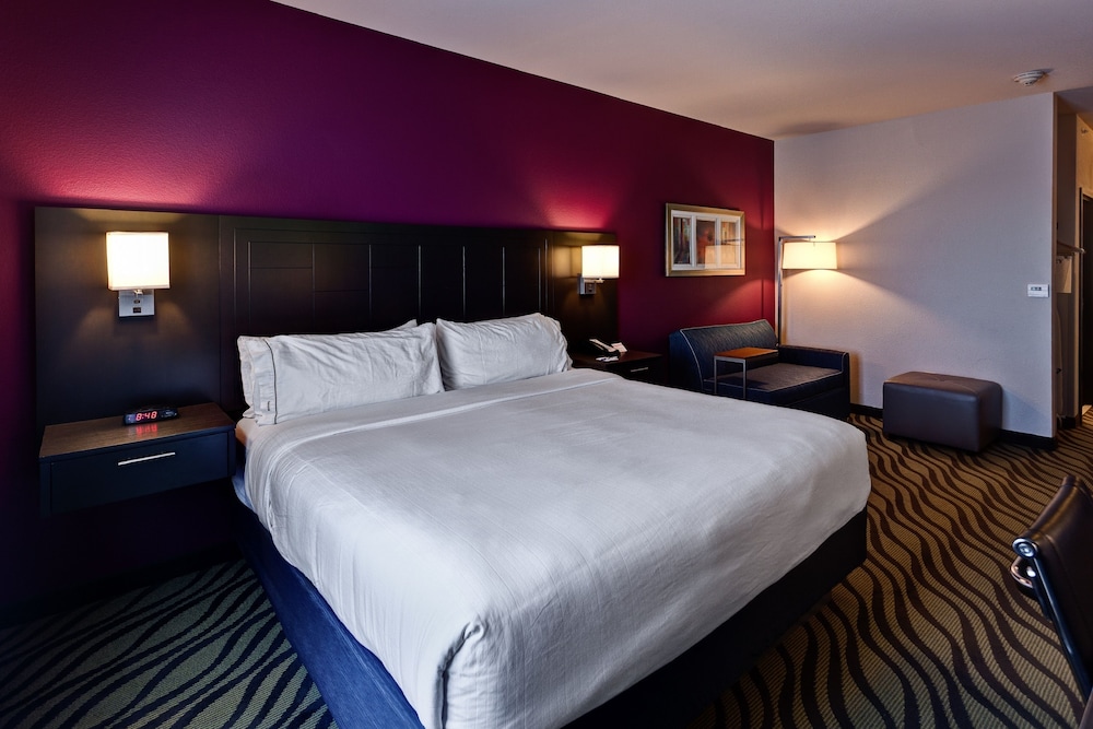 Holiday Inn Express Hutchinson by IHG - photo 7