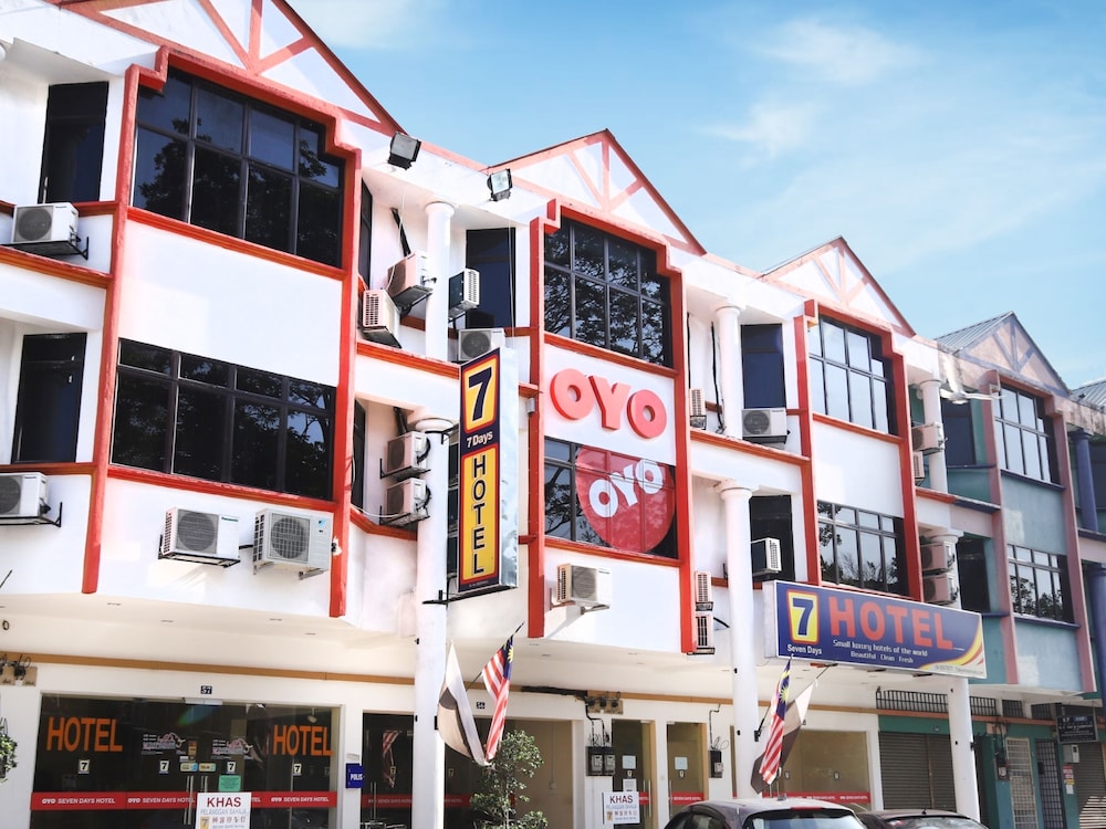 Super OYO 635 Seven Days Hotel in Raub, Malaysia