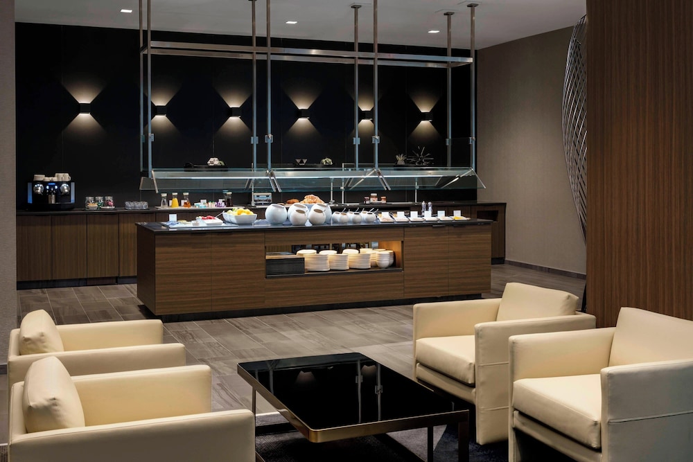 AC Hotel by Marriott Chapel Hill Downtown - photo 12