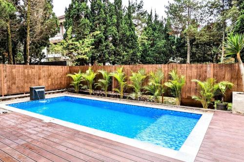 Cottonwood Villa Rotensia BBQ Pool Pingpong — 4-Star Luxury Hotel in Bandung, Indonesia
