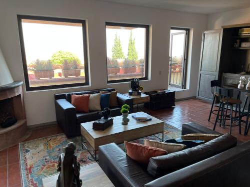 Cousy Condo in the historic center of San Miguel de Allende incredible view pool BBQ 3 blocks from the main parish — 4-Star Luxury Hotel in San Miguel De Allende, Mexico