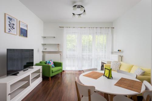 Aleja Krakowska Homely Apartment by BookingHost — 4-Star Luxury Hotel in Warsaw, Poland