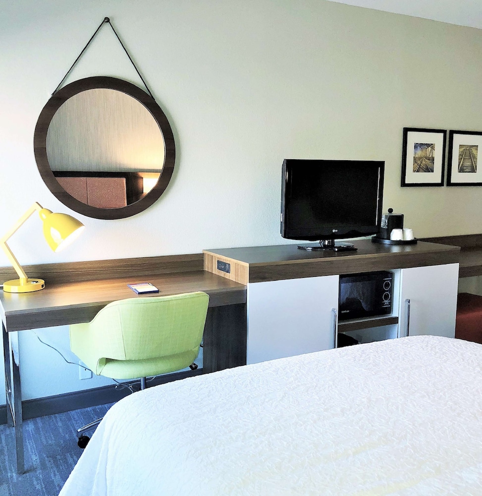 Hampton Inn Williamsport Downtown - photo 10