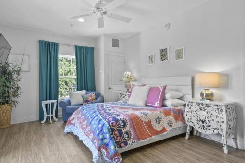 Hotel Pass Christian Queen Suite 205 — hotel in Pass Christian