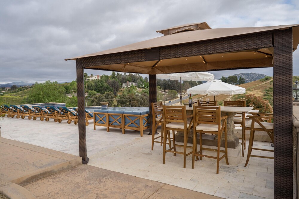 Carmen by AvantStay Infinity Pool w Jaw Dropping Views and 5 Min to Old Town - photo 18