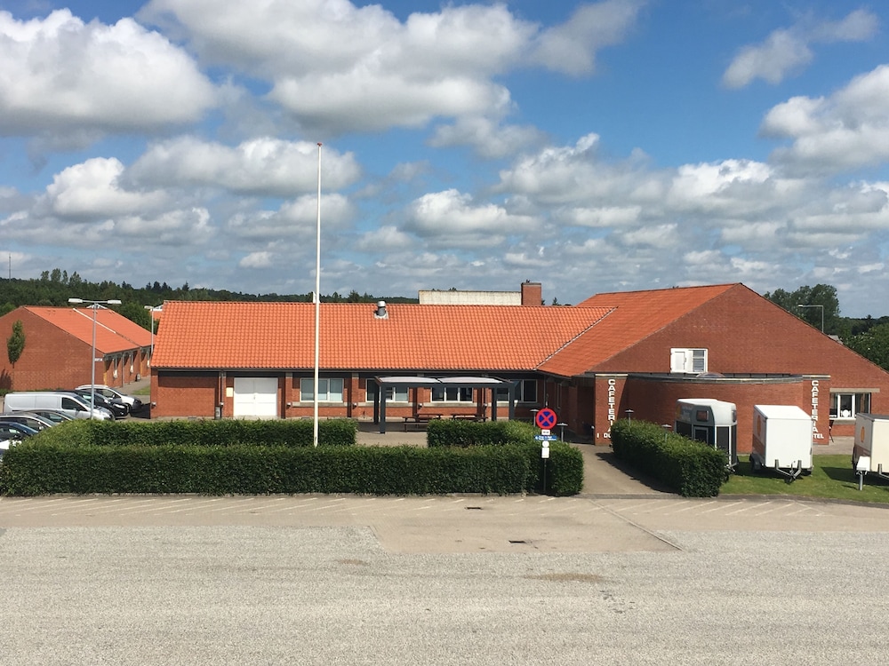 Shell Motel Støvring - carbon neutral hotel in Stovring