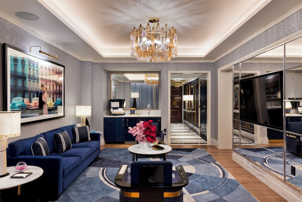 Fontainebleau Las Vegas - photo 36