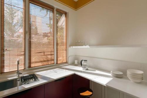 Masterfully Designed Apartment By Wehost