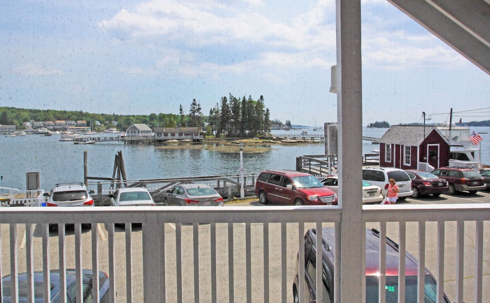 Tugboat Inn - photo 91