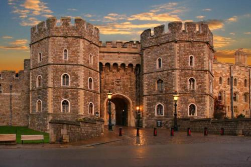 Epic Location Views & Large Private Terrace — 4-Star Luxury Hotel in Windsor, United Kingdom