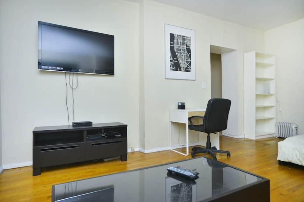 Perfect Studio on Upper East Side - photo 9