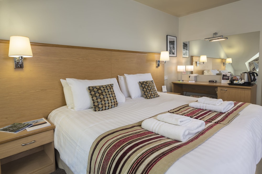 Best Western The Dartmouth Hotel Golf & Spa in Jefferson, United States