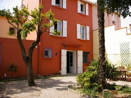 L'Orangeraie — hotel in Elne