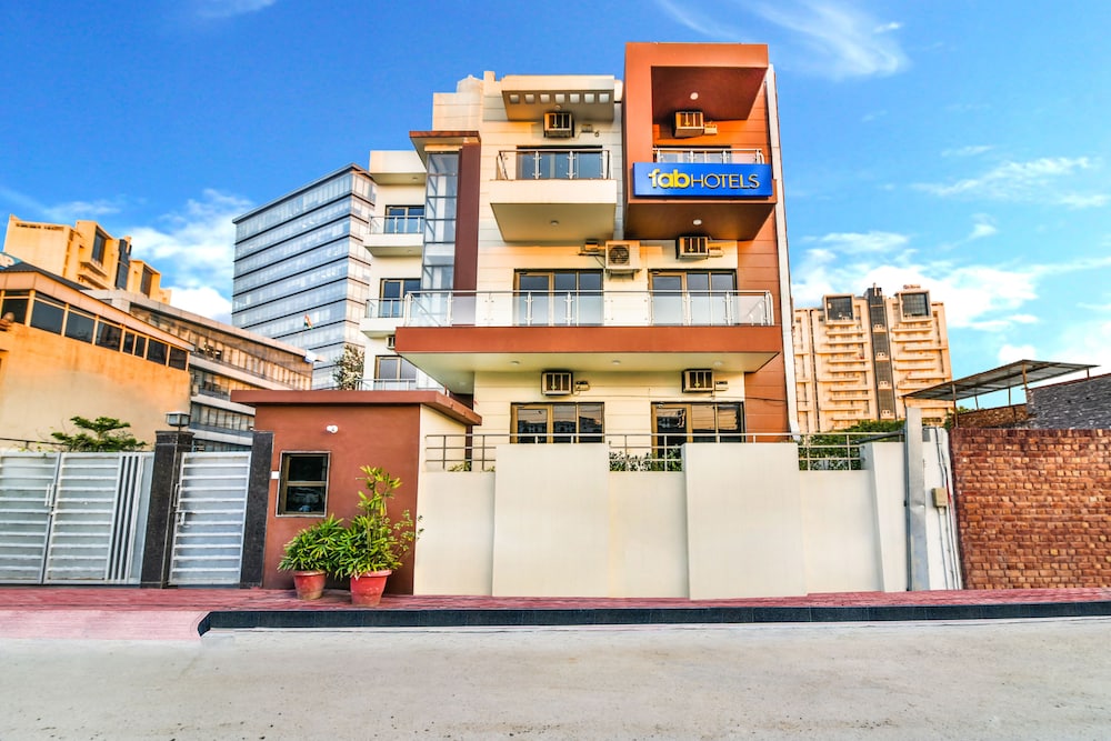 FabHotel First Star - carbon neutral hotel in Gurgaon