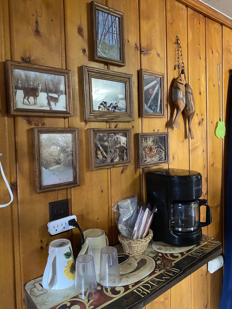 Roundtop Mountain Vista Cabins and Motel - photo 27