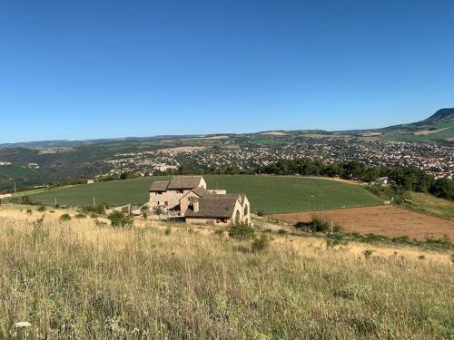 Domaine Des Combes la Ferme Aux Anes 14 Pers. in Millau, France
