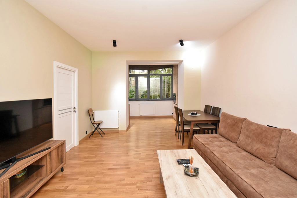 Abovyan street 1 bedroom Beautiful Renovated Spacious apartment AB130 — 4-Star Luxury Hotel in Yerevan, Armenia
