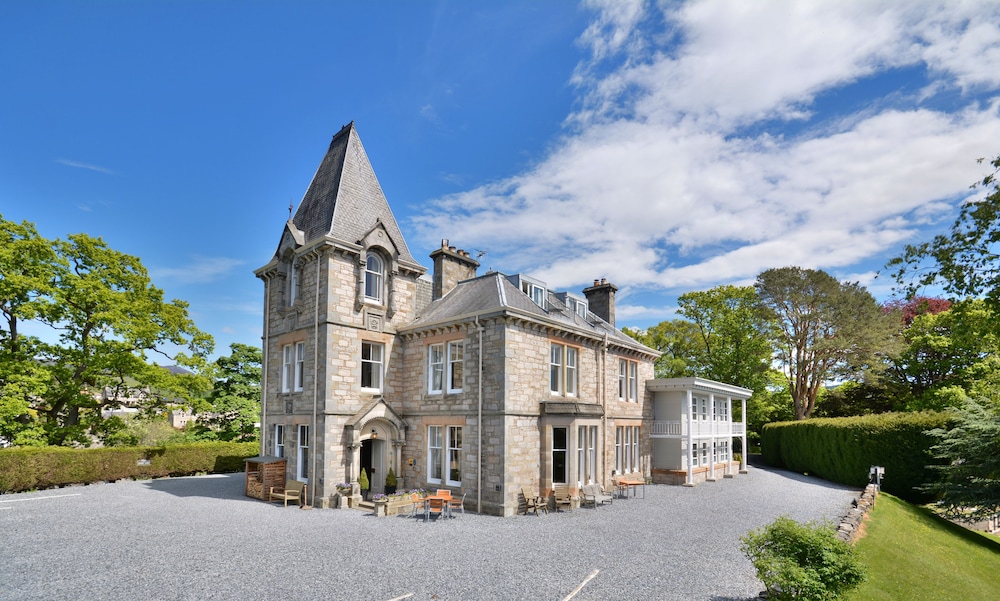 Knockendarroch Hotel — Pitlochry