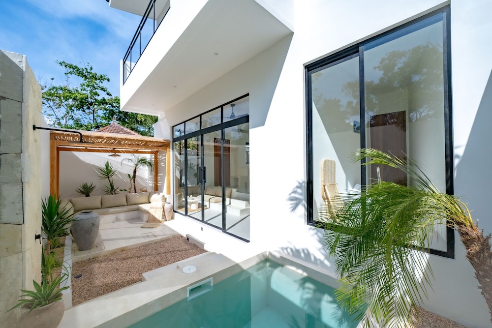 Casa Terra Uluwatu — 4-Star Luxury Hotel in Pecatu, Indonesia