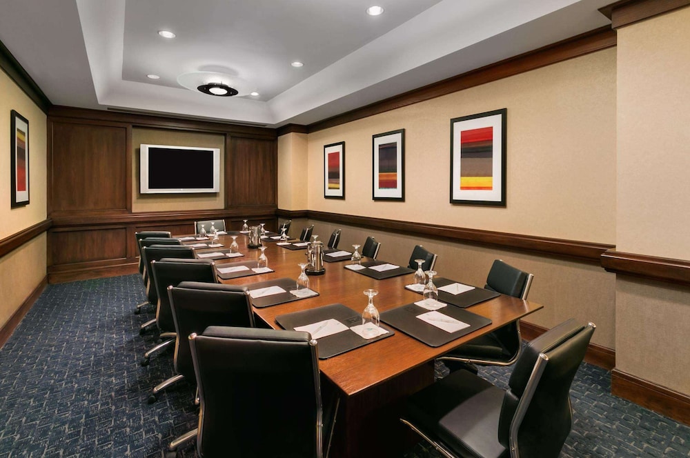 Embassy Suites by Hilton Chicago North Shore Deerfield - photo 63