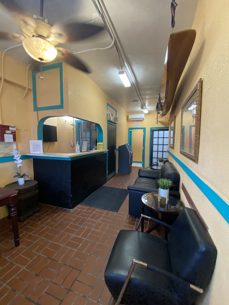 Hoosville Hostel - photo 4