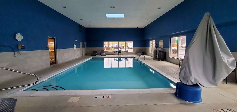 Hampton Inn Hillsville - photo 41