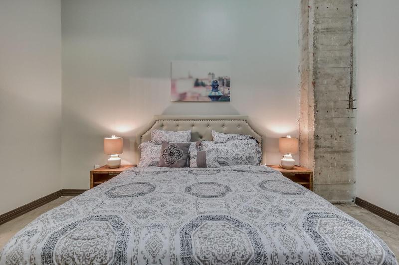 Luxury Downtown Dallas Stay by Amyfinehouse - photo 84