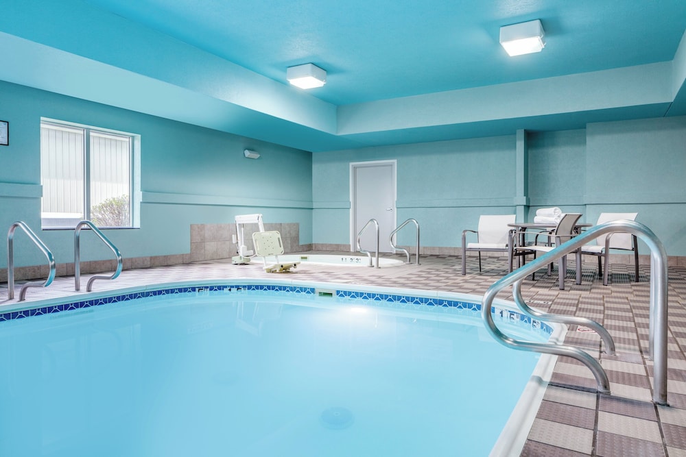 Holiday Inn Express Kearney by IHG - photo 24