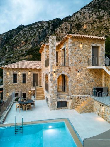 Orithyia prime living in Kalamata, Greece