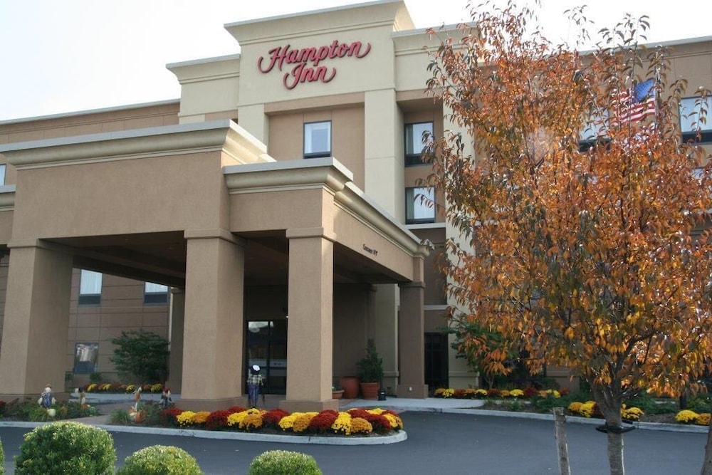 Hampton Inn Garden City Long Island - photo 25